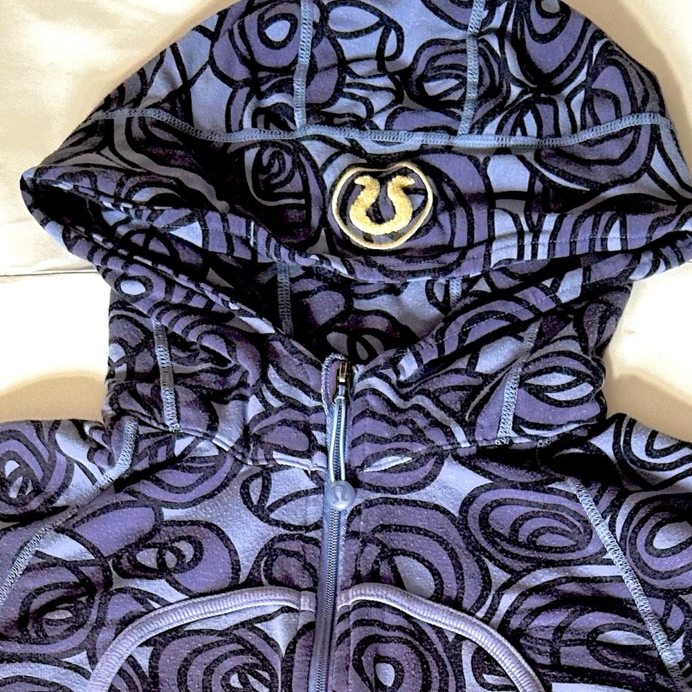 Lululemon zip up hoodie circle pattern rare sweater - Picture 5 of 10